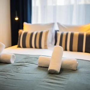 elegant-2-bedroom-apartment-75m2.eindhoven-hotels.net/