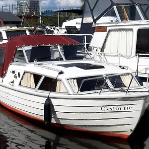 Motor Yacht Almaz Bateau-hôtel Amsterdam