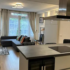 studio-amsterdam-1068-jx.ihotelsrotterdam.com/